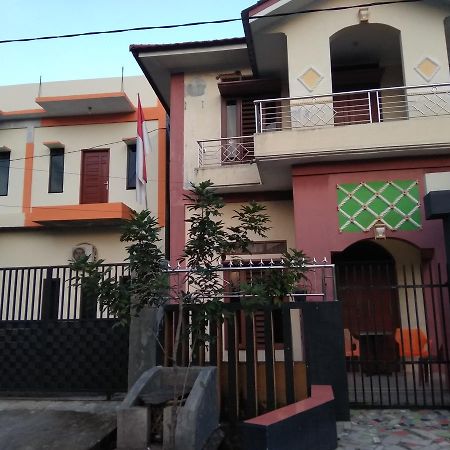 Pondok Cemara Hotel Медан Екстериор снимка